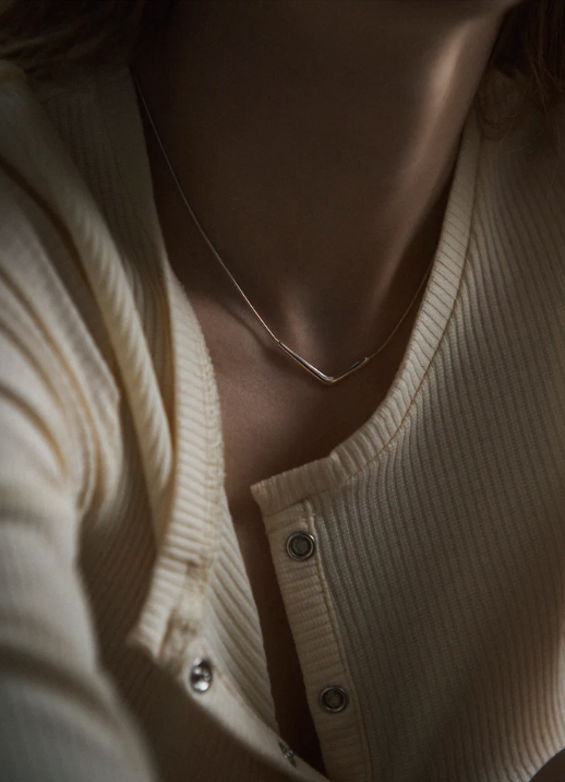 BONEE / LOW CUT NECKLACE-SISTER