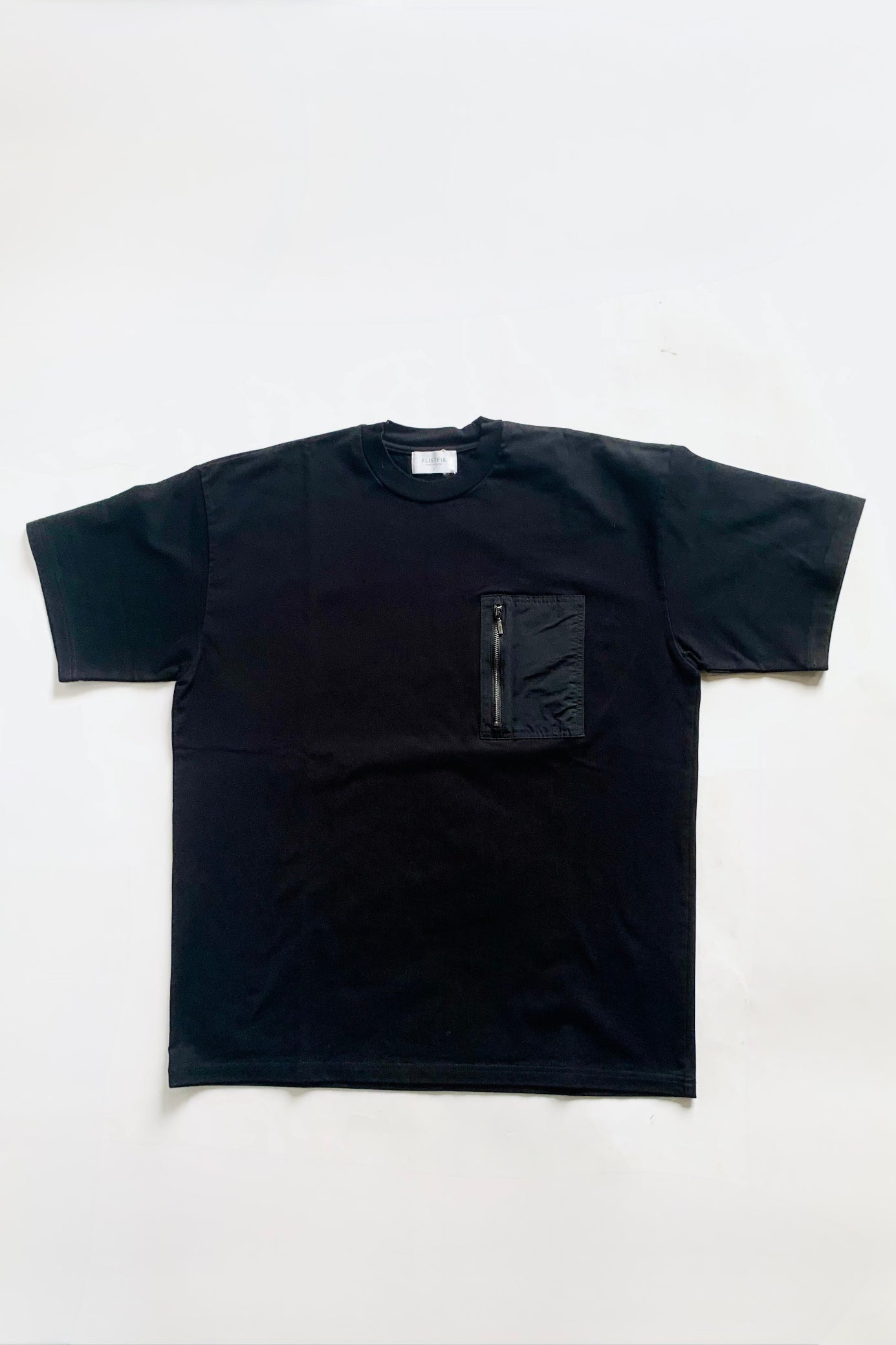 flistfia / Zip Pocket T-shirts