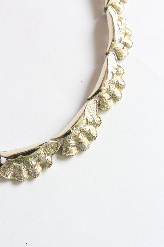 unknown /used 80's necklace