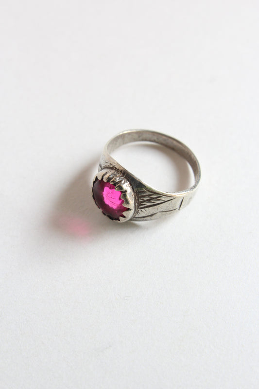 unknown /used 80's tribal ring