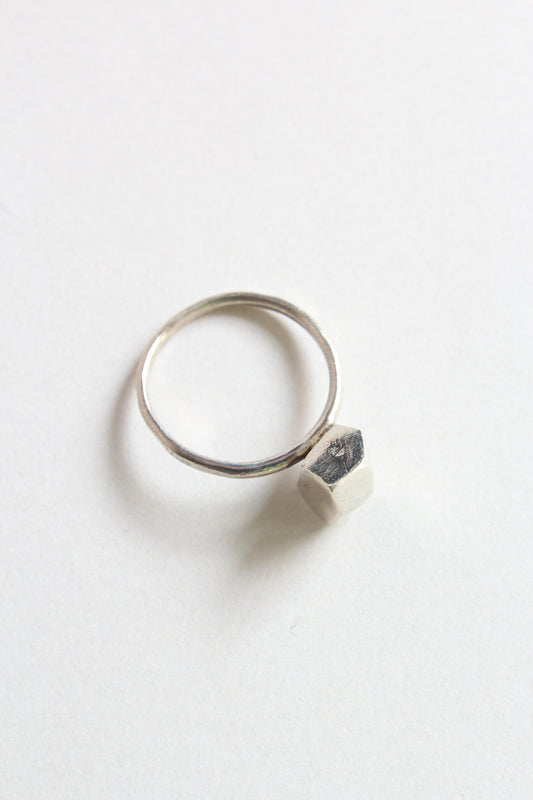 unknown /used design ring