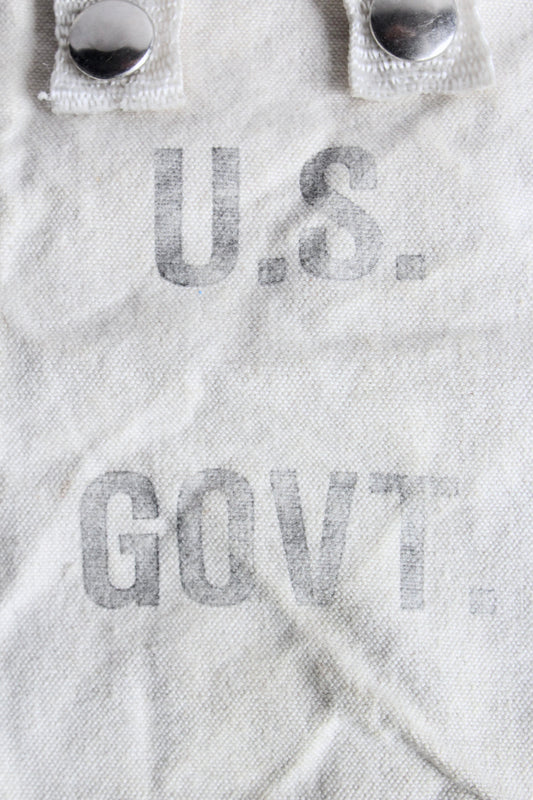 unknown /used us military pouch