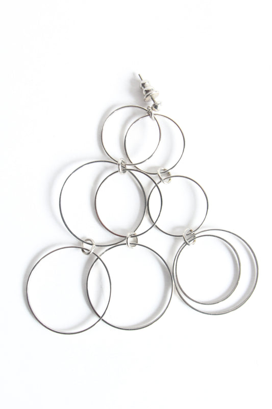 unknown /used circle earring