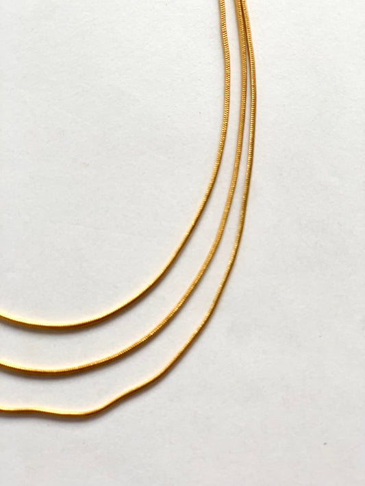 unknown /60's FRENCH VINTAGE TRIPLE SNAKE CHAIN