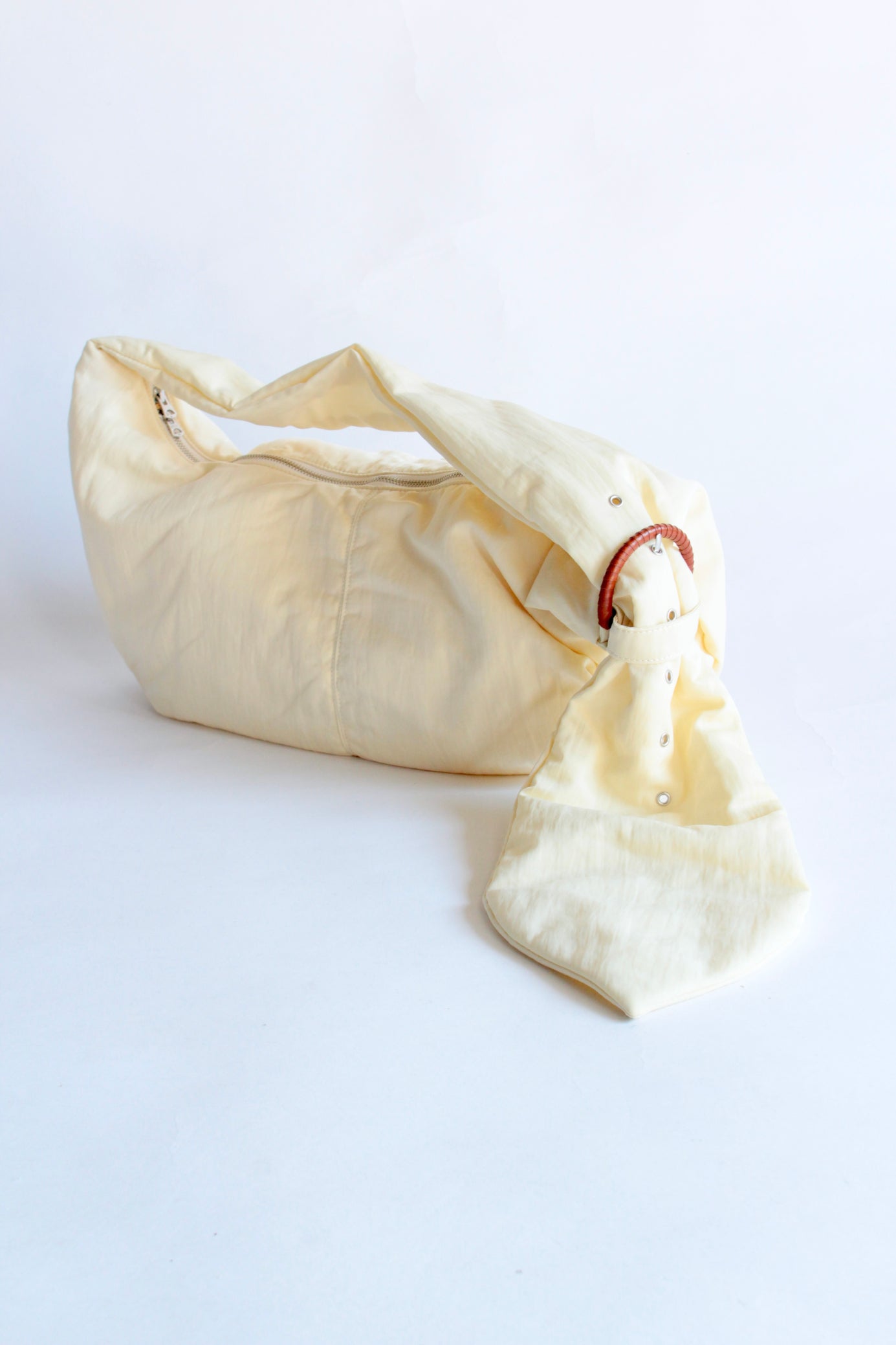Fluss / GATHERED BELT CROSS BAG