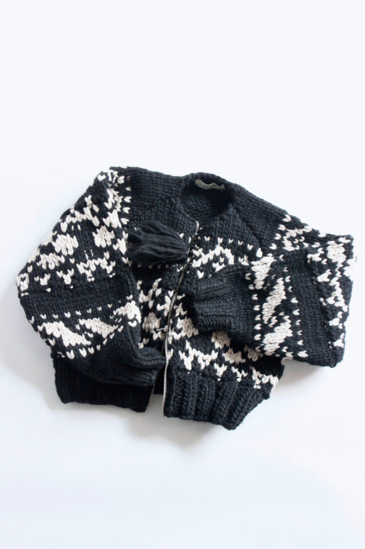 WRYHT / COWICHAN HAND ZIP SWEATER