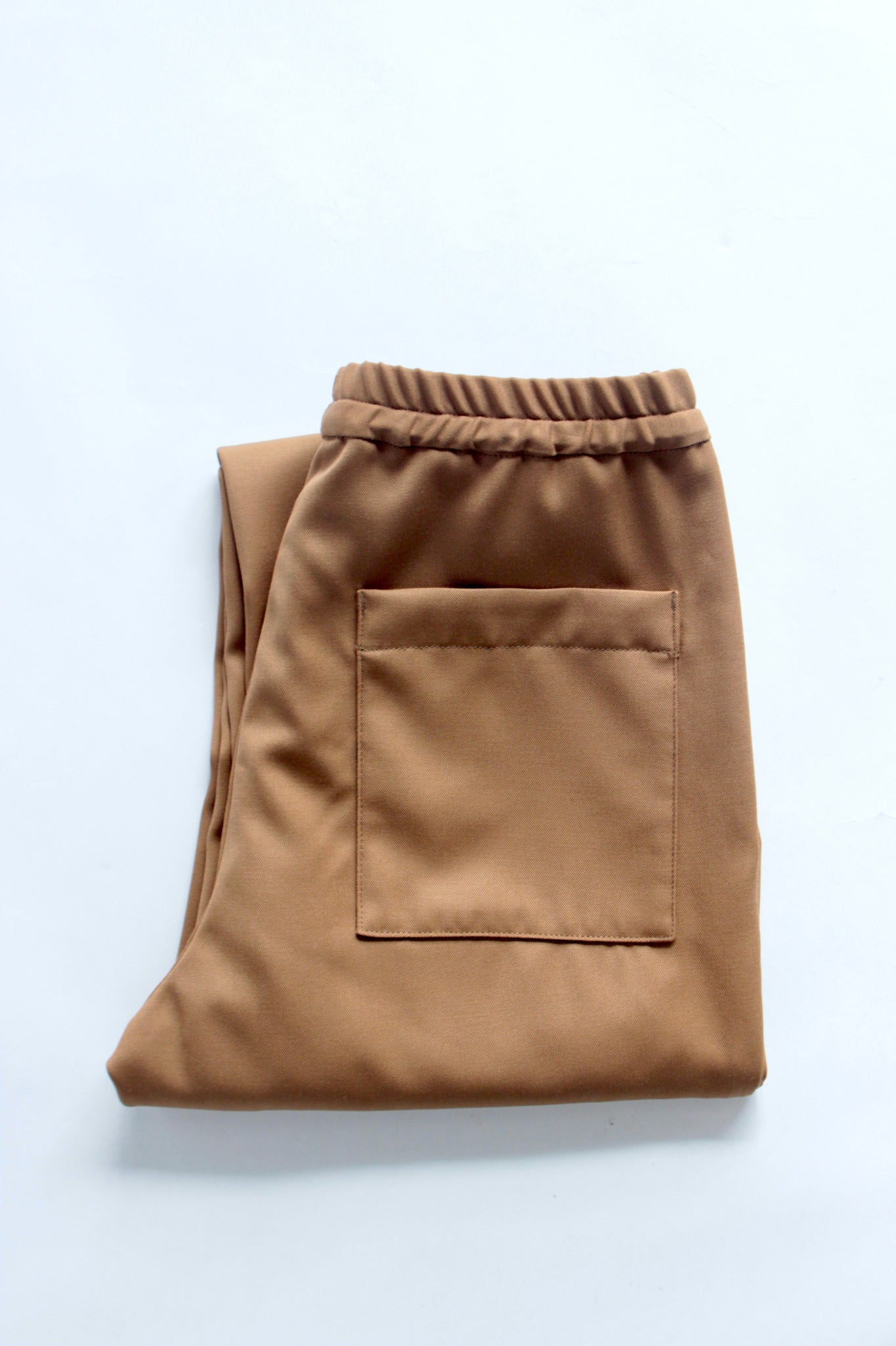 EGRETIQUE / BACK SATEEN GABARDINE EASY TROUSER