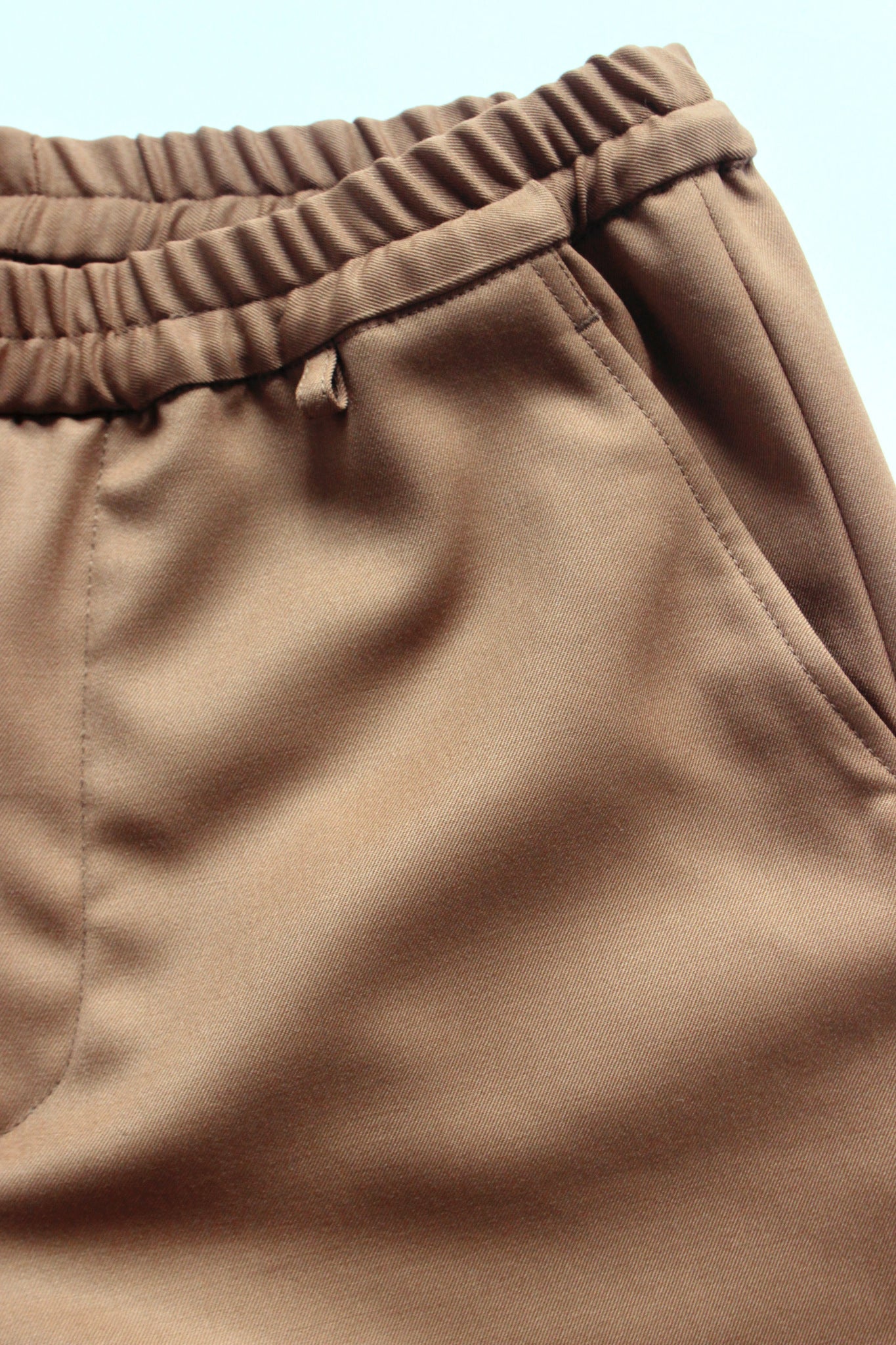 EGRETIQUE / BACK SATEEN GABARDINE EASY TROUSER