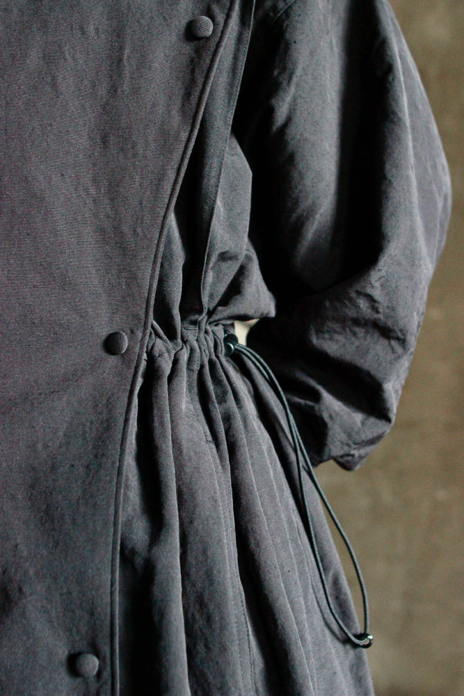 WRYHT / ASYMMETRY FRONT ANORAK COAT