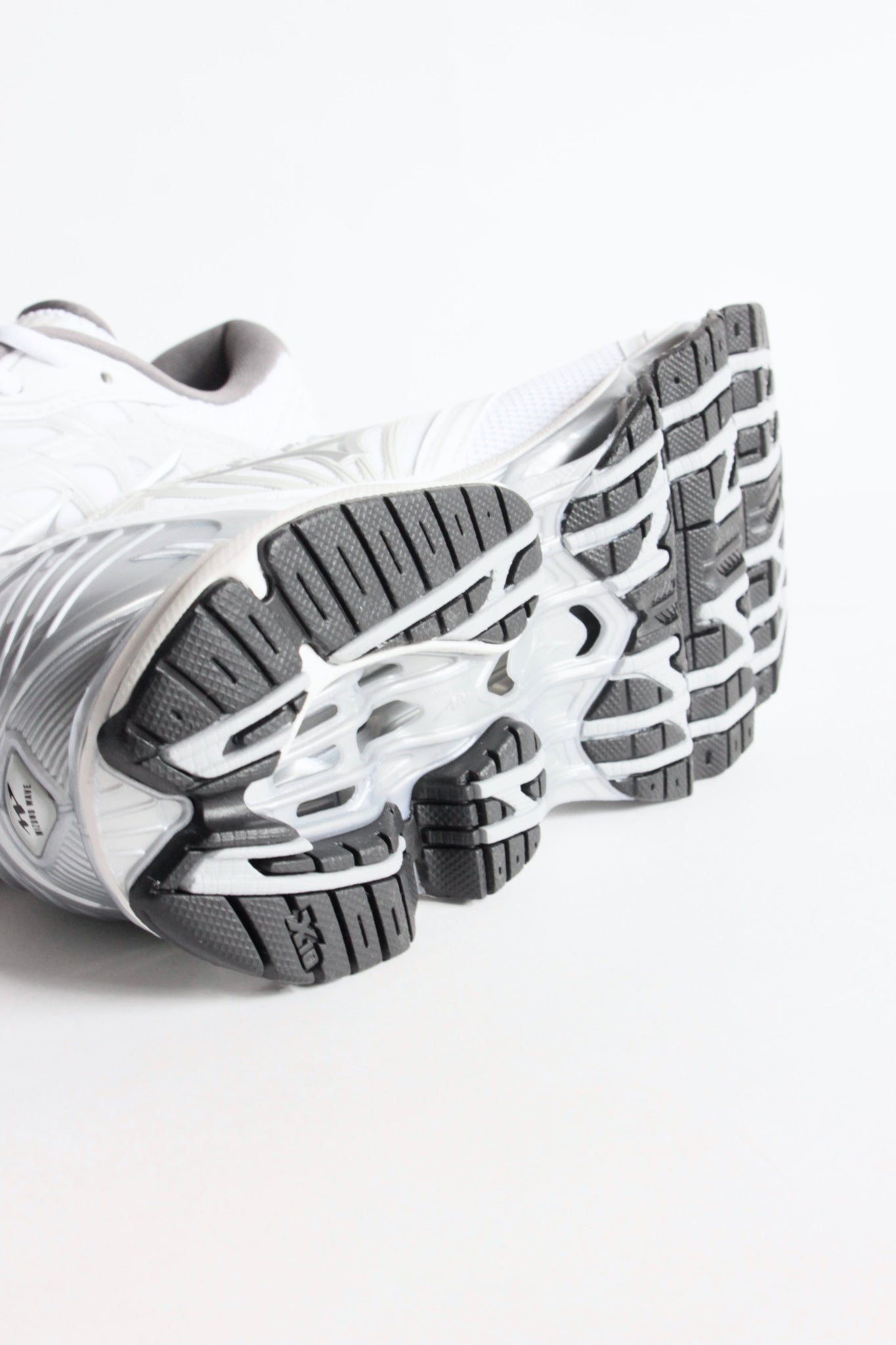 MIZUNO / WAVE PROPHECY LS