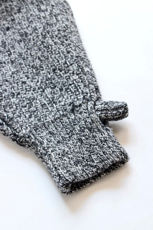 jonnlynx / British yarn arm cover