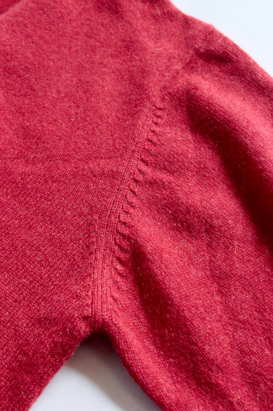 VINTAGE / Cashmere V-neck SWEATER