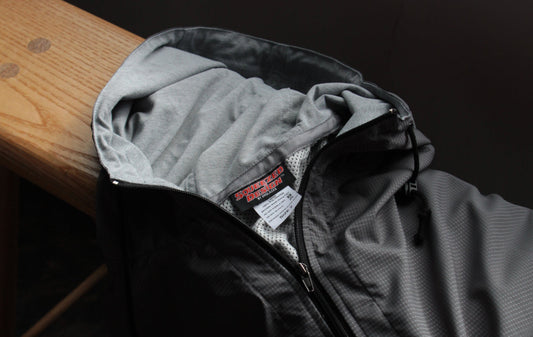 肩の力を抜いた服が、いちばんちょうどいい。