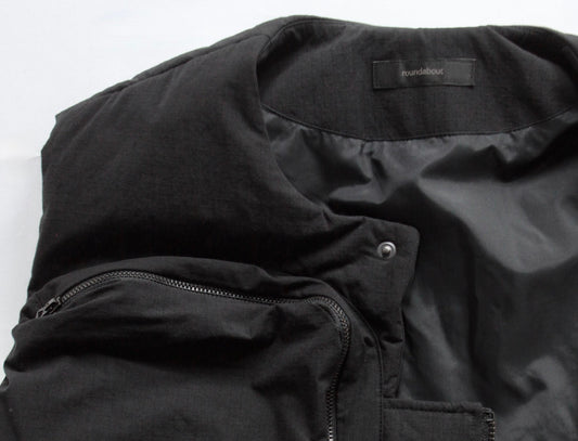 京都の日常に溶け込む、機能服のスマートさ。