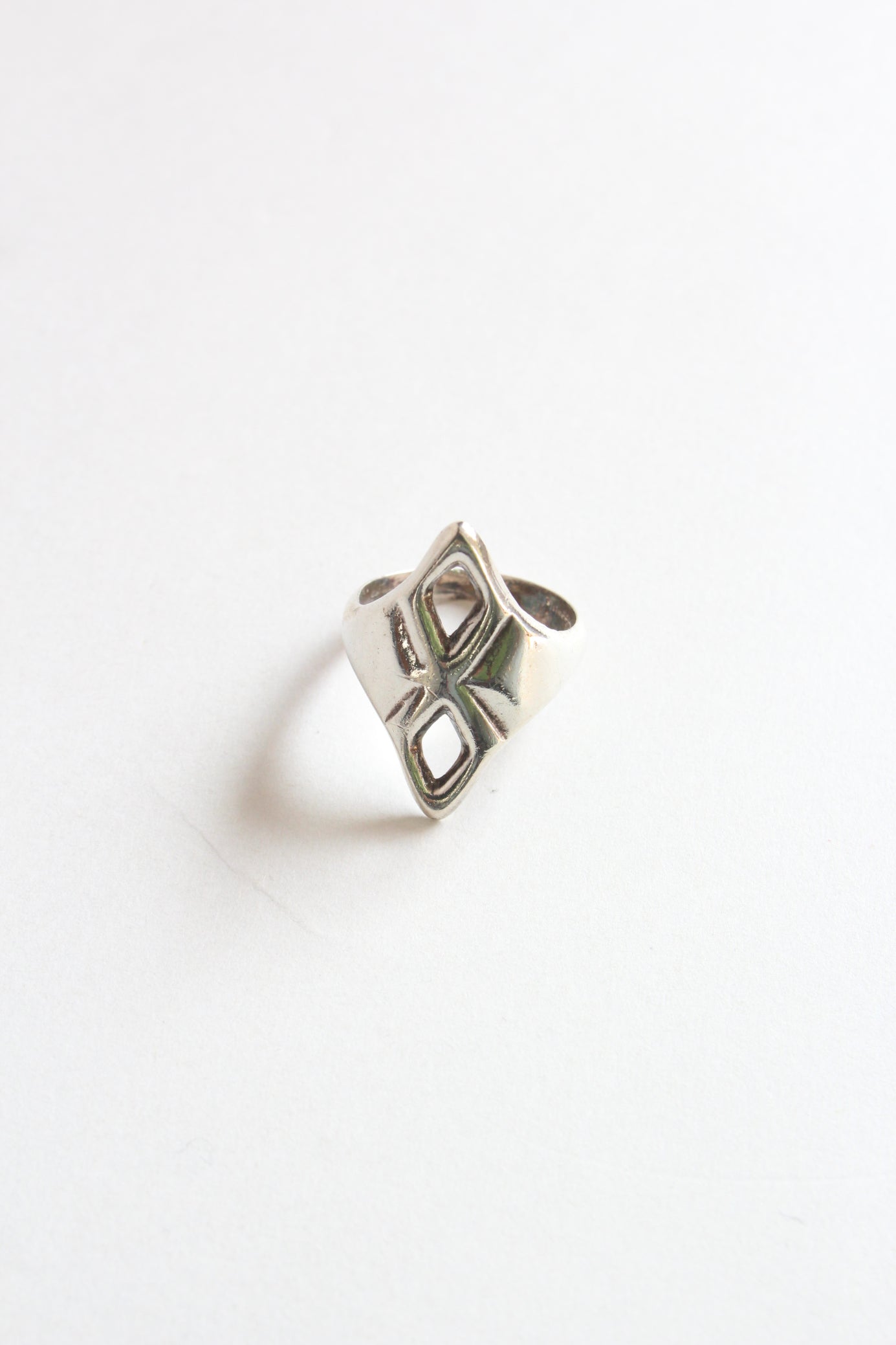 unknown /used rhombus ring