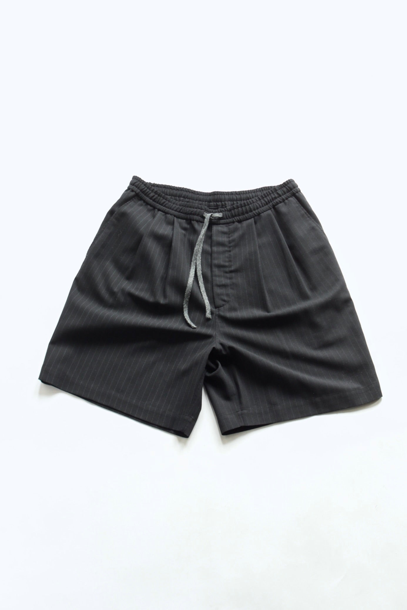 awasa / vintage wool amunzen wide easy shorts