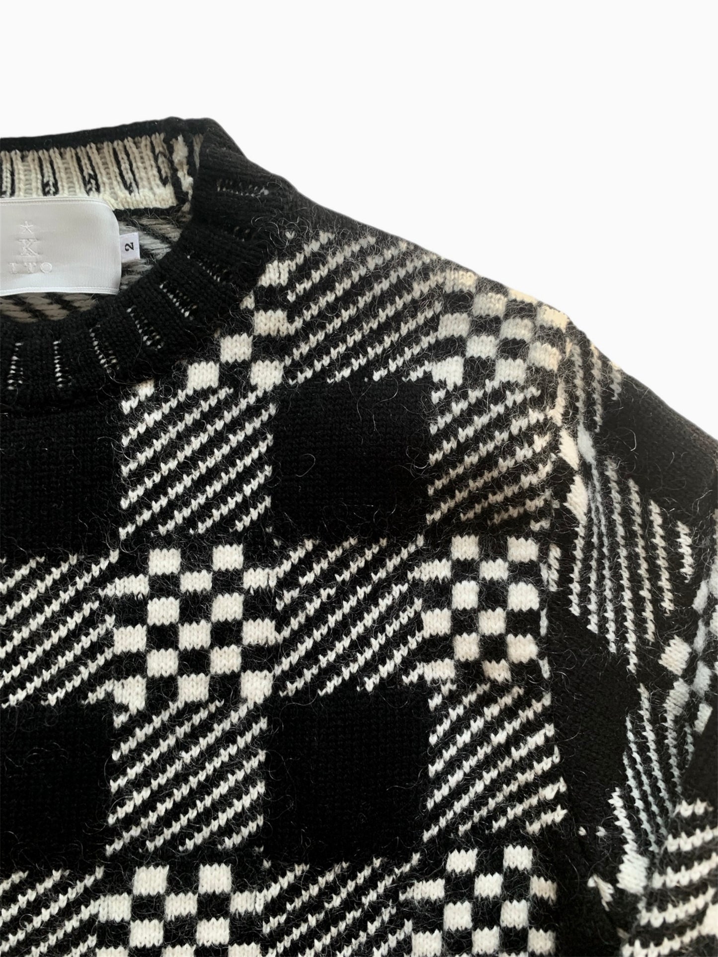 K.ITO /GEOMETRIC PATARN CREWNECK KNIT